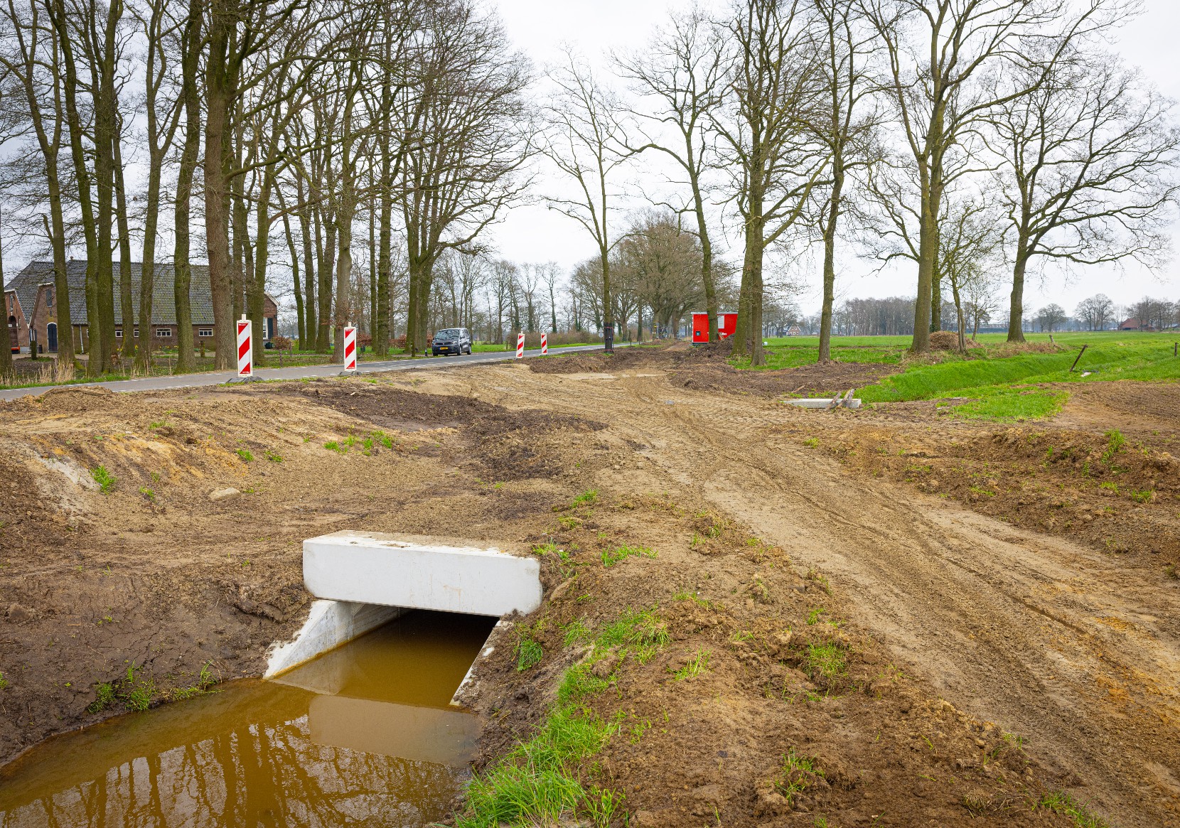 Afb: Betonnen fietspad en fietsbrug in Wierden 2.2